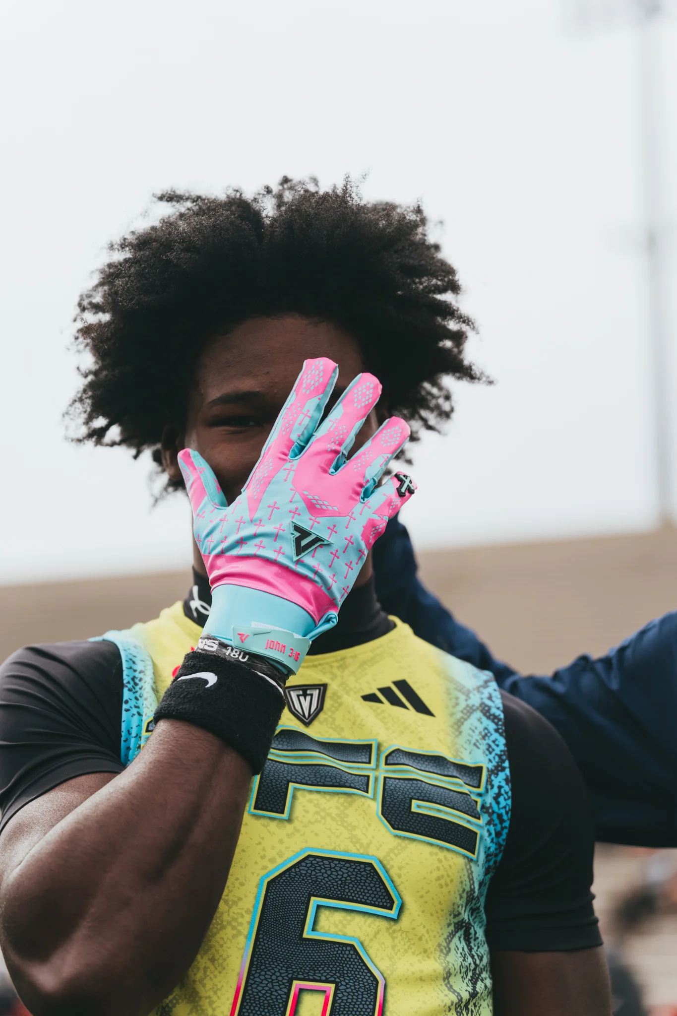 IGWT 4.0 Football Gloves - Image 16