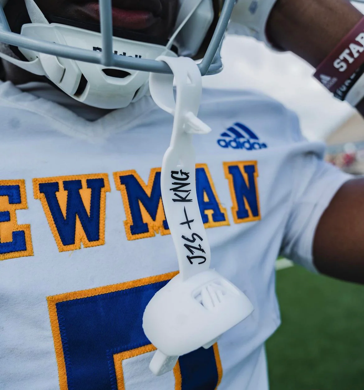 Jesus is King Rivel Airflow Football Mouthguard - Image 4