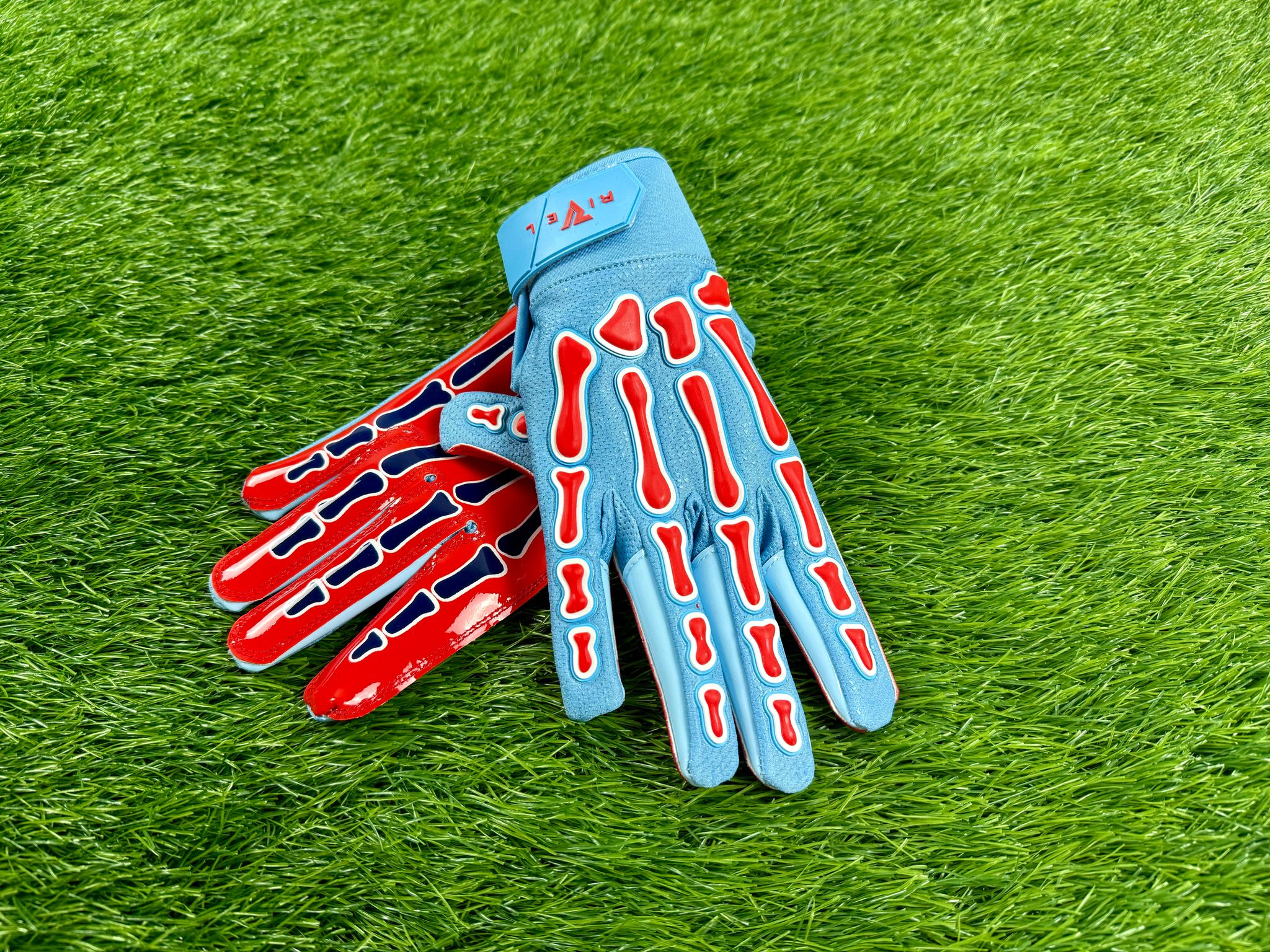 Reaper College Bones Football Gloves - Image 4