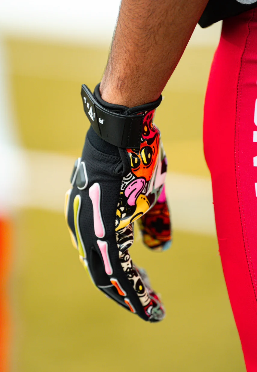 Reaper OFF THE WALL Bones Football Gloves - Image 9