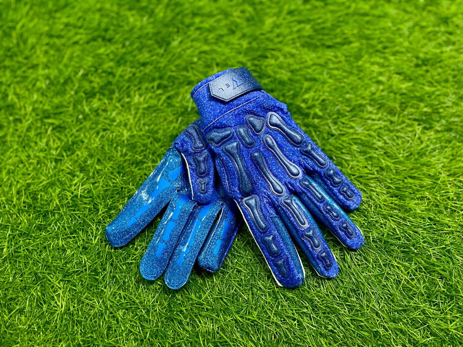 Reaper Stones Bones Football Gloves - Image 8