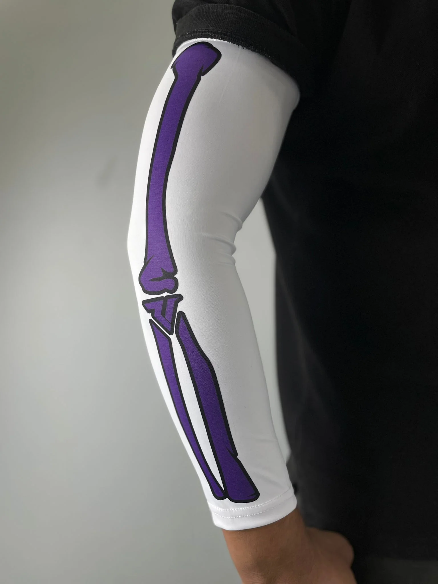 White Bones Arm Sleeves - Image 7